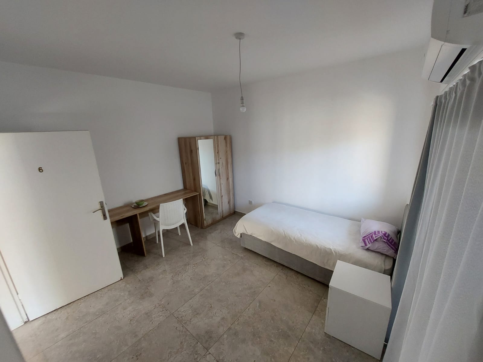 Student Dormitory - Single image 2